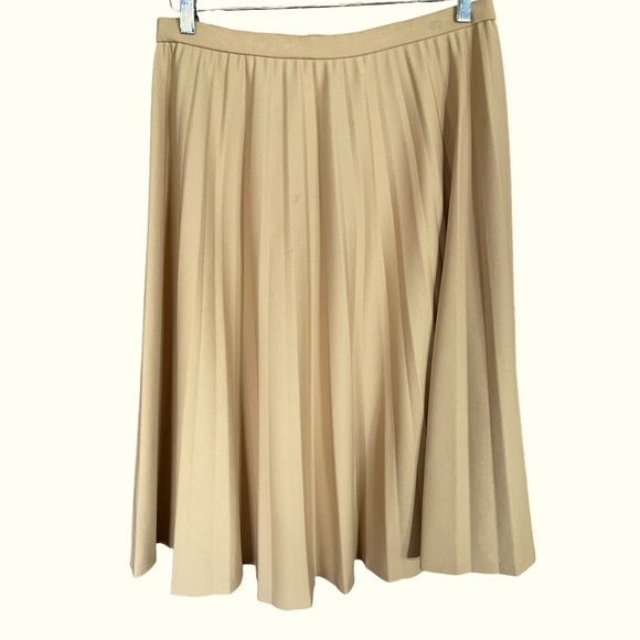 Vintage‎ Givenchy Sport Cream Tan Pleated MIDI Skirt 14 - Picture 1 of 7